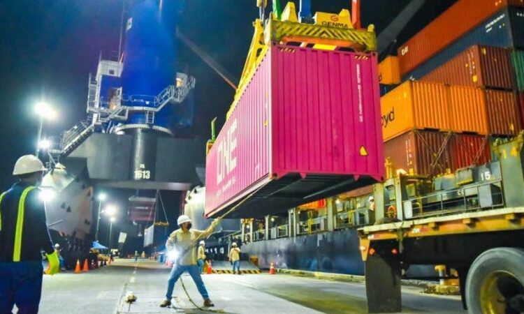 Exportaciones en El Salvador crecieron un 6.5 % entre enero y junio, según COEXPORT