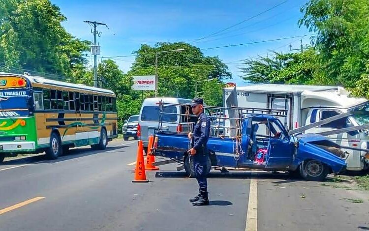 Varias personas resultan heridas en accidente de tránsito en San Miguel
