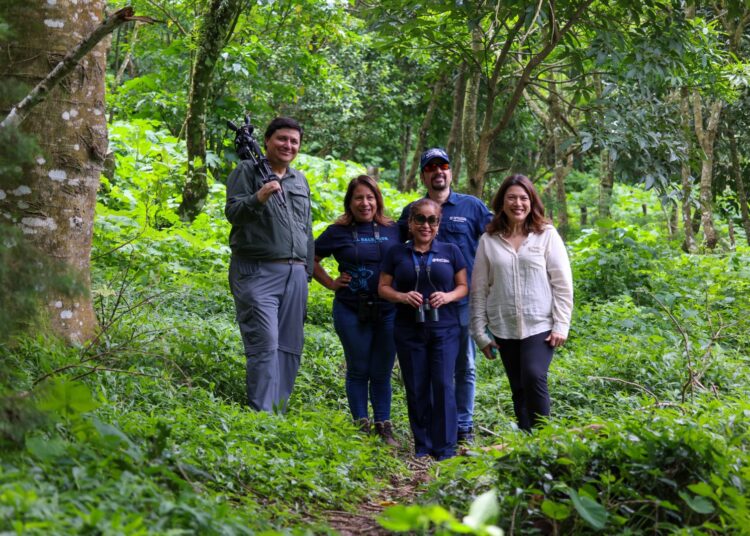 Casa Colibrí abre sus puertas en Apaneca como el primer alojamiento especializado en observación de aves en El Salvador