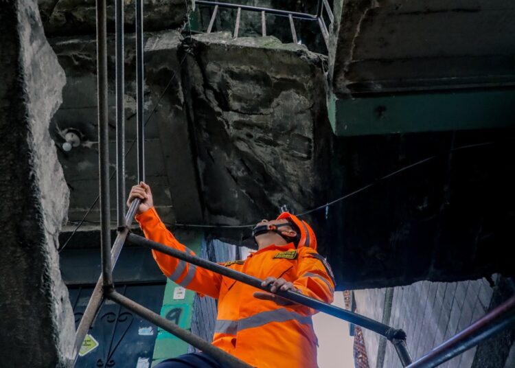 Protección Civil evalúa daños tras serie sísmica que dejó afectaciones en viviendas e infraestructura en El Salvador