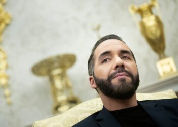 Nayib Bukele reacciona a señalamientos y cuestiona la veracidad de artículo de Rolling Stone