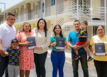 Gobierno entrega escrituras de propiedad a 40 familias en San Martín