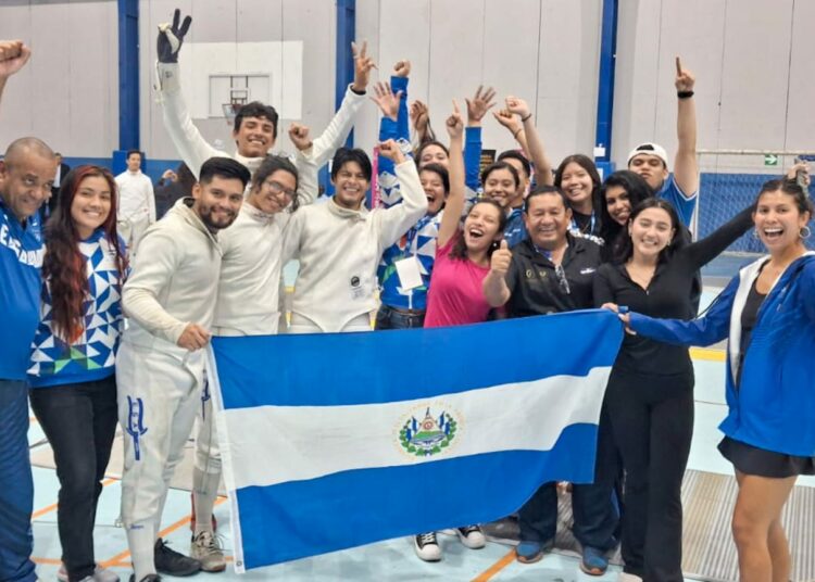 El equipo de espada masculino de El Salvador conquista el oro y asegura su lugar en Santo Domingo 2026