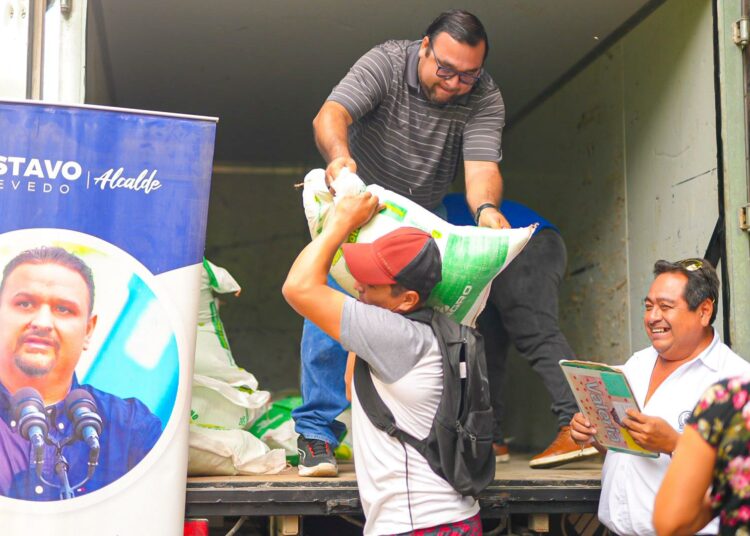 Alcaldía de Santa Ana Centro apoya a agricultores locales con entrega de abono para mejorar sus cultivos