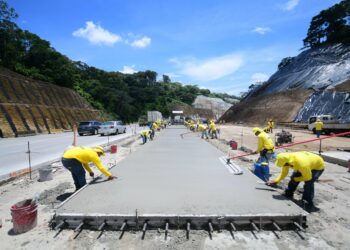 Continúan los trabajos para ampliar el tramo Los Chorros en la carretera Panamericana