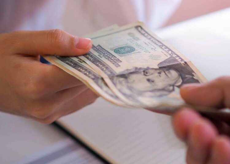 Cumplimiento del aumento al salario mínimo alcanza el 95 % en el sector productivo