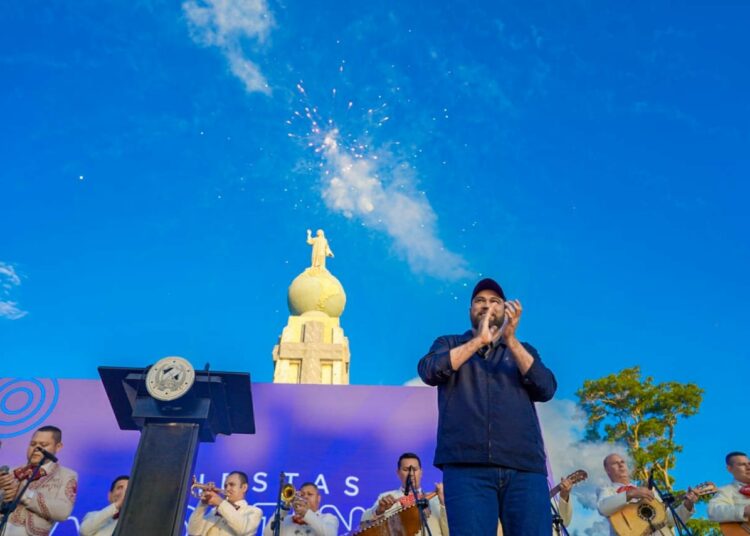 San Salvador despierta con música y tradición para celebrar el inicio de sus fiestas Agostinas