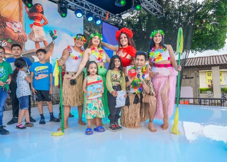 Diversión y sorpresas marcan el inicio de las Fiestas Patronales en Mejicanos