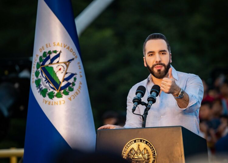 «A los gobiernos anteriores nunca les importó ni siquiera construir puentes»