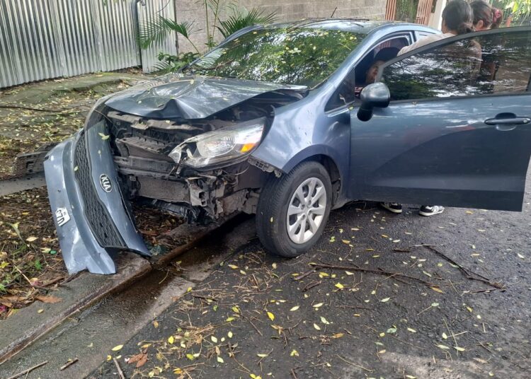 Accidente en Ciudad Delgado deja dos personas lesionadas