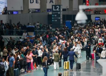 Aeropuerto de la ciudad de México cancela operaciones tras intensas lluvias
