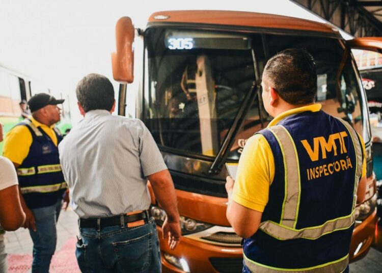 Asamblea de El Salvador da luz verde a prórroga de subsidio al transporte público para evitar alza al pasaje