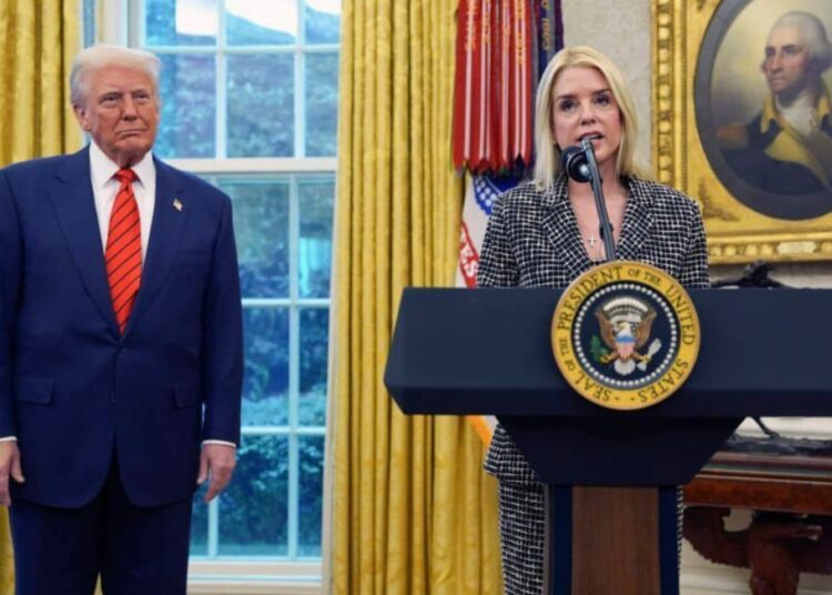 Fiscal General de EUA acusa a Maduro de sobornar a México, Guatemala y Honduras para traficar drogas