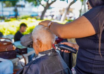 Alcaldía de Santa Ana Centro realiza jornada gratuita de belleza para fortalecer el talento local