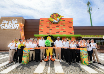 Pollo Campero genera más inversión en Plaza San Marino de Surf City, fusionando Sabor y Tradición
