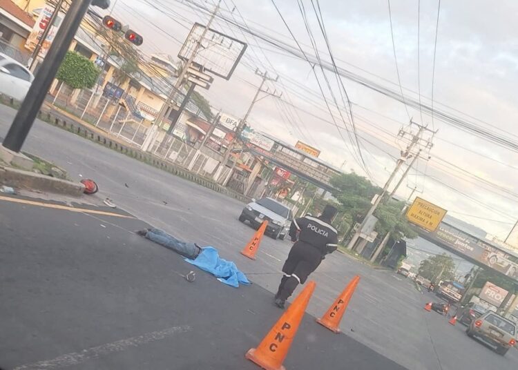 Motociclista fallece en accidente registrado en el bulevar del Ejército