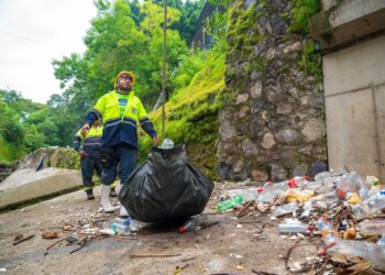 Alcaldía impulsa limpieza de ríos y drenajes para reducir riesgos durante el invierno