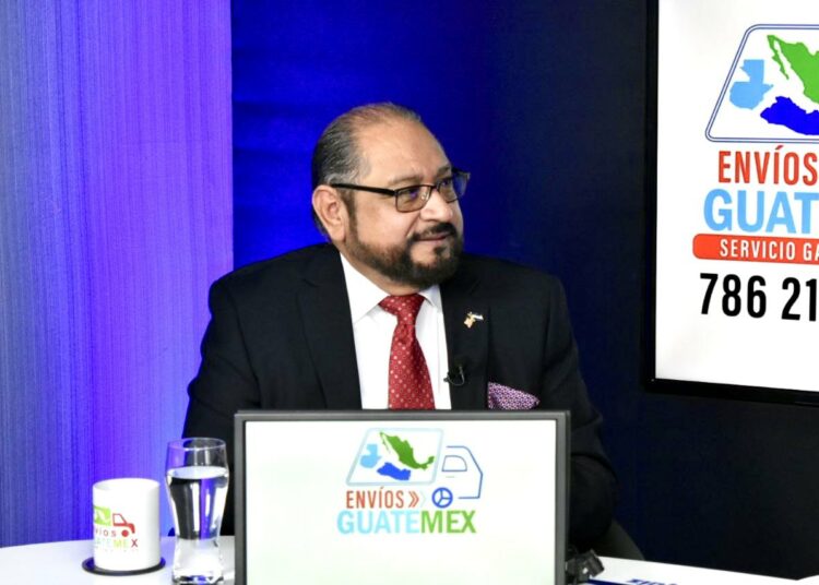 Joel Sánchez ahora cuestiona los ataques que mantiene la oposición en contra del trabajo de Nayi Bukele