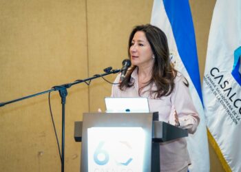 Ministra Michelle Sol impulsa proyectos habitacionales de interés social en El Salvador