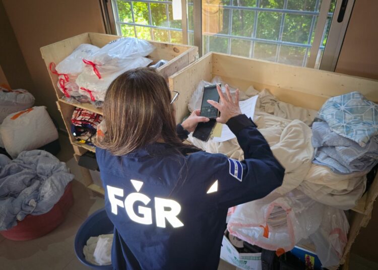 Rescatan a seis mujeres durante allanamientos contra acusado de explotación