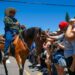 Caballos de alta escuela, la gran sorpresa del Desfile del Comercio