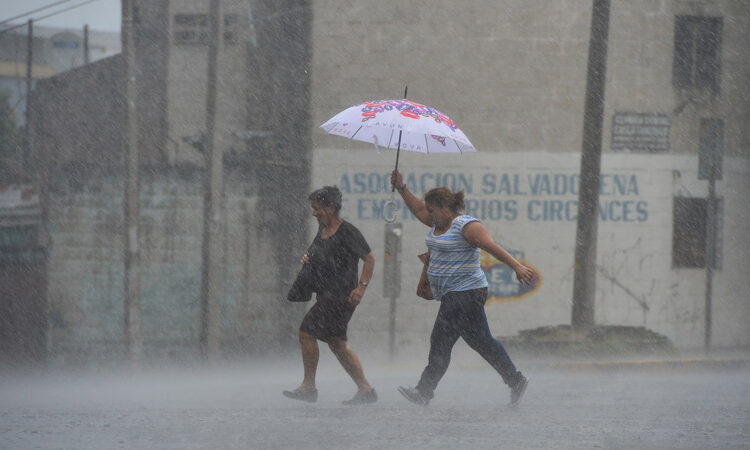 Lluvias y tormentas afectan zona oriental del país