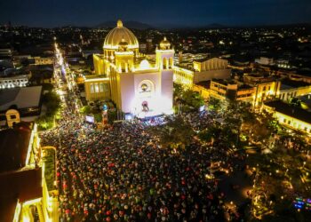 Mas de 2.8 millones de turistas visitaron centros recreativos de El Salvador