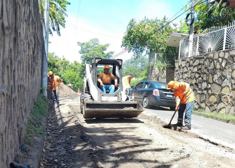 FOVIAL anuncia reconstrucción de la calle Modelo del Barrio San Jacinto, San Salvador