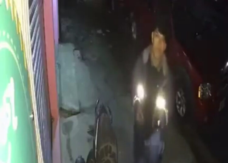 Captan a sujeto hurtando una motocicleta en Soyapango