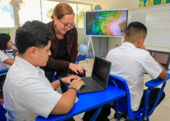 Emiten nuevas disposiciones disciplinarias en escuelas para mejorar orden y respeto en las aulas