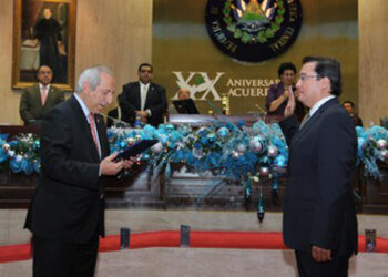 Asamblea dominada por ARENA y FMLN eligieron a Luis Martínez como fiscal general