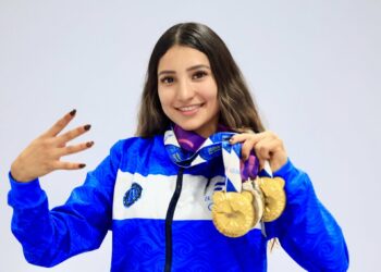 Patinadora Ivonne Nochez llega a El Salvador tras brillante participación en torneos internacionales