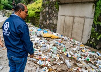 Municipalidad de San Salvador Centro intensifica limpieza de tragantes y quebradas
