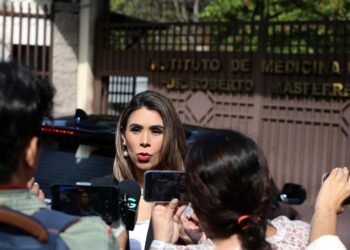 ARENA busca mujeres y profesionales “que realmente cambien el país”