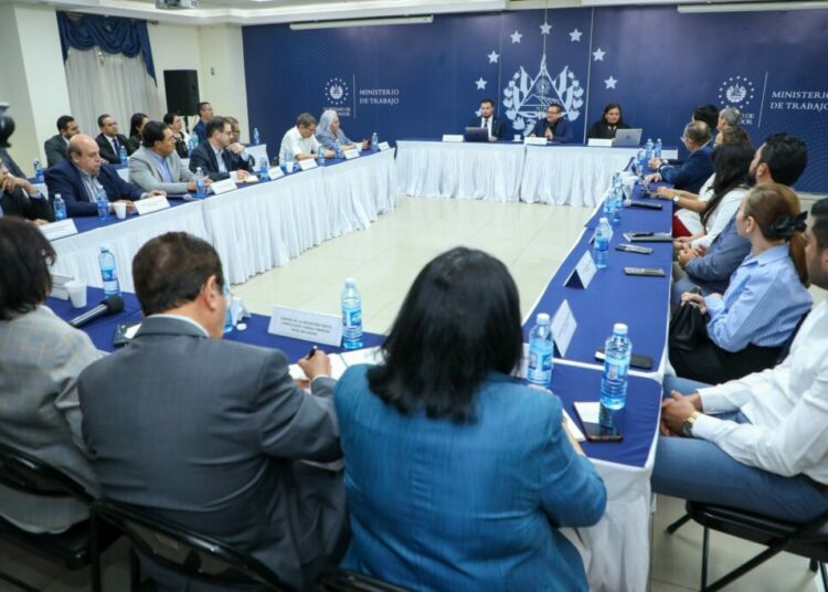 Inicia diálogo social en favor de la clase trabajadora en El Salvador