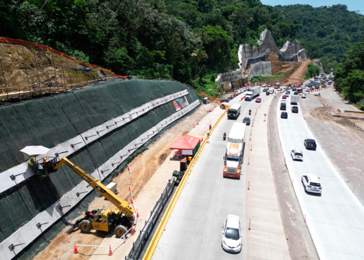 Continúan trabajos de estabilización de taludes en Carretera a Los Chorros