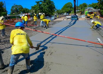 Avanza construcción del nuevo puente sobre el río Chilama como parte del proyecto Surf City en La Libertad