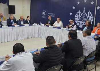 Consejo Superior del Trabajo buscará reducir la informalidad y generar más empleos en El Salvador