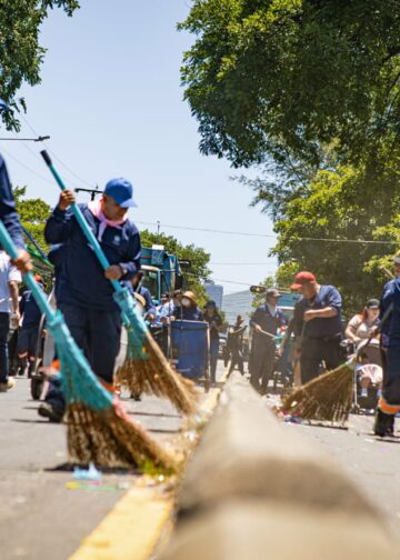 San Salvador Centro fue el punto de encuentro para miles de familias durante las vacaciones