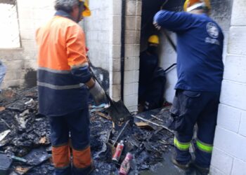 Alcaldía capitalina brinda apoyo tras incendio en residencial La Floresta