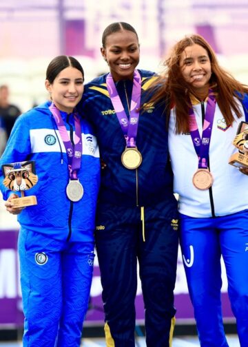 Ivonne Nóchez conquista la medalla de plata en patinaje de velocidad de los Juegos Panamericanos Junior