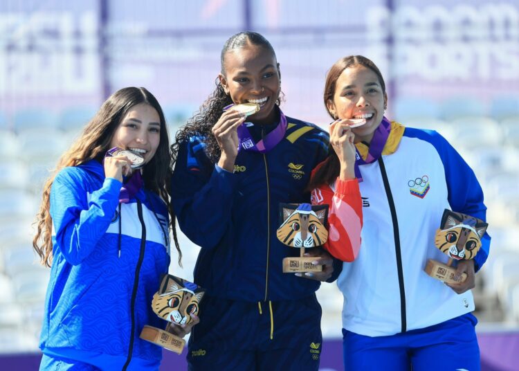 Ivonne Nóchez consigue su segunda medalla de plata para El Salvador en patinaje de velocidad