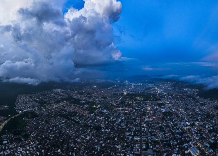 Persistirán las lluvias con riesgo de inundaciones y deslizamientos esta semana en El Salvador