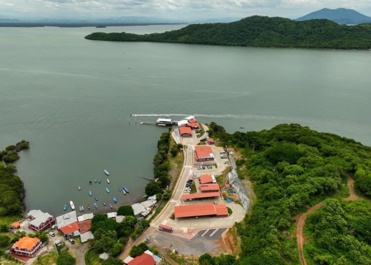 Nuevo muelle en Punta Chiquirín mejora condiciones para pescadores y dinamiza el turismo en La Unión