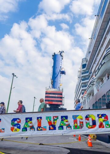 El Salvador recibió 3.9 millones de turistas en 2024, superando en 81 % las cifras de 2019