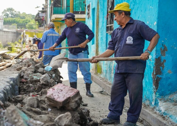 Municipalidad coordina reconstrucción y medidas preventivas en Tutunichapa 1