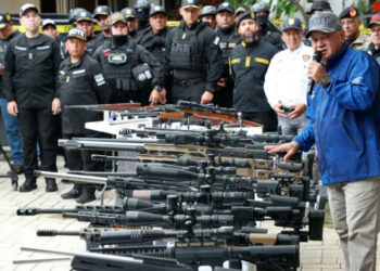 Estados Unidos alerta a sus ciudadanos sobre viajar a Venezuela en medio de crecientes tensiones con el régimen de Maduro