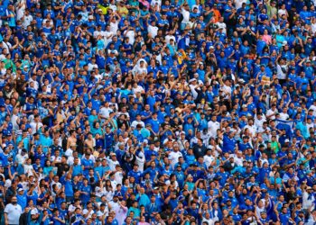 FIFA inicia investigación contra El Salvador por conducta de sus aficionados