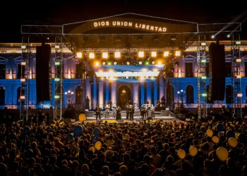 Los Hermanos Flores llevarán la cumbia salvadoreña al escenario de Coachella 2026