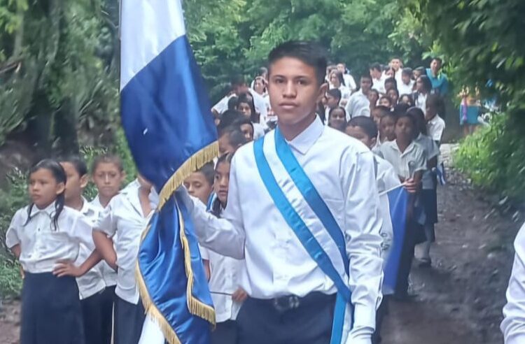 Henry persigue su sueño de sanar y proteger a los animales